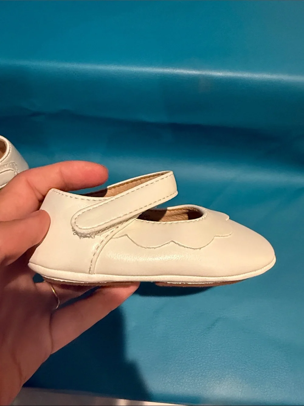 Baby Mary Jane Shoes in White with Scallop Trim